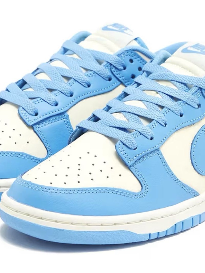 Nike Low-Top Sneakers In Light Blue & White